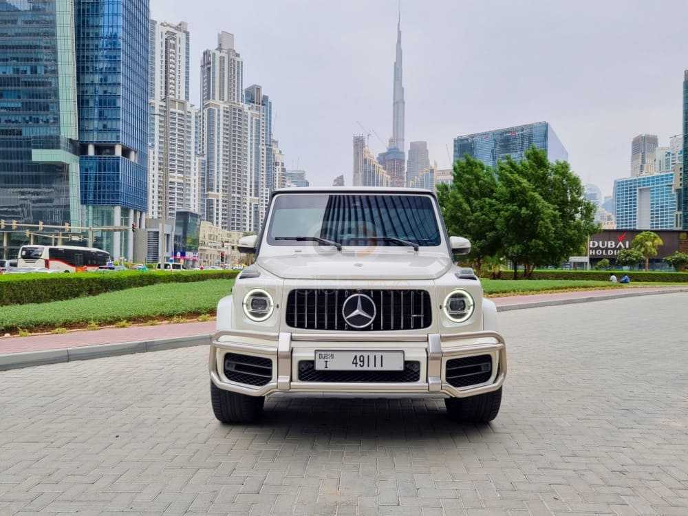 Rent Pearl White Mercedes Benz AMG G63 2019 in Dubai-pic_5