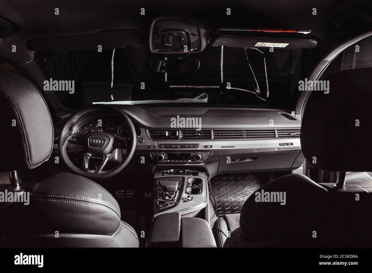 AUDI Q7 S LINE MODEL 2013 GCC-pic_6