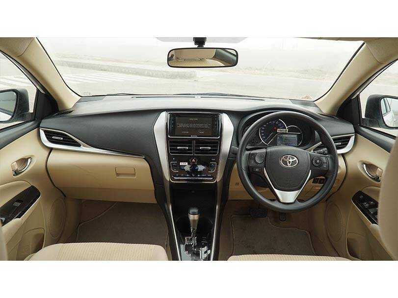 New car for sale 2023 Toyota Yaris E-pic_2
