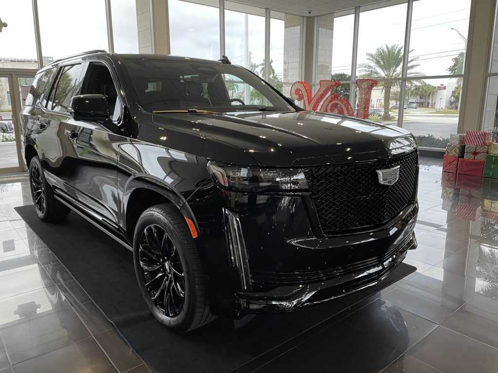 Rent Cadillac Escalade Sport 2021 in Dubai-pic_2