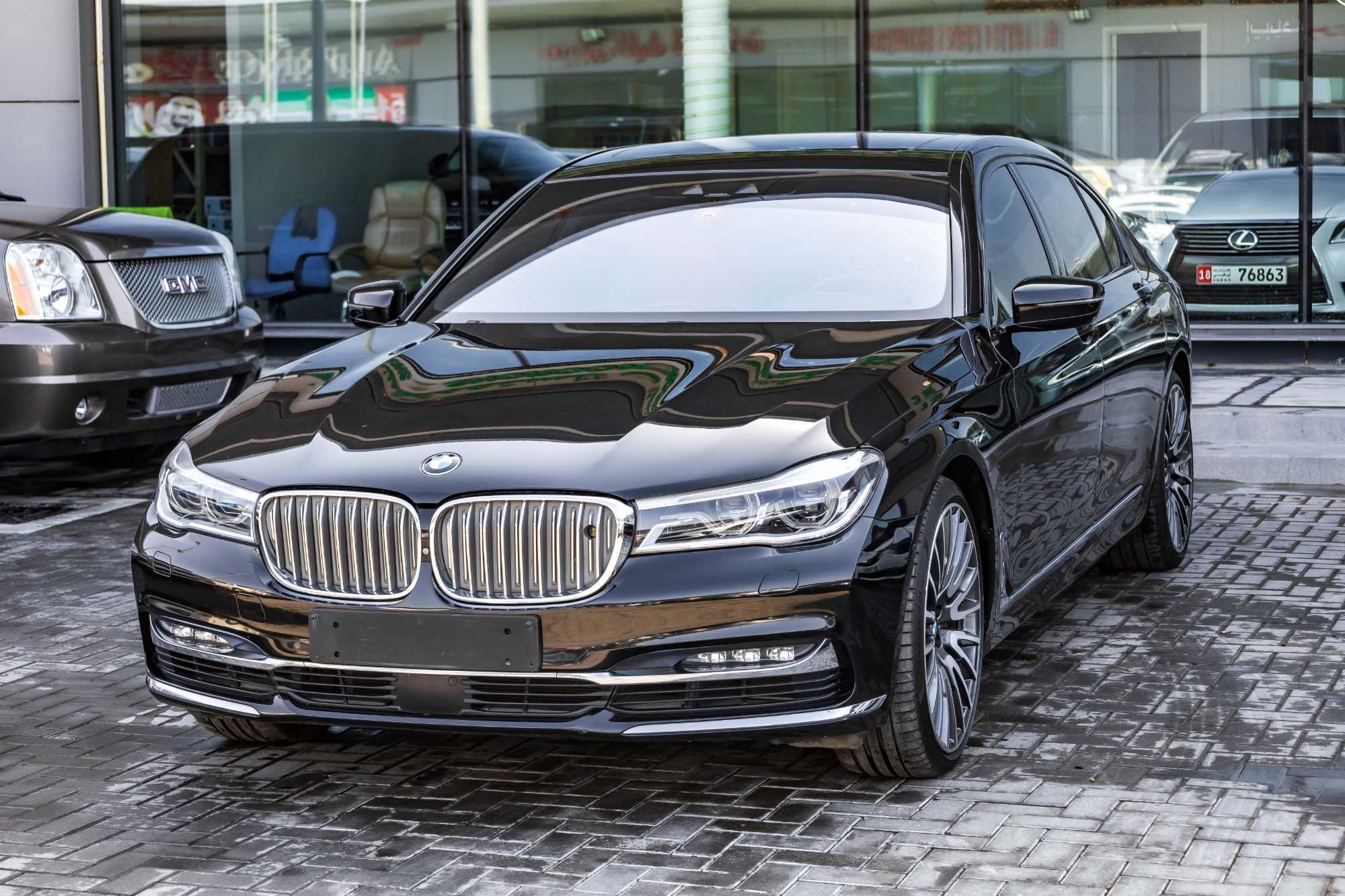 2017 BMW 760Li GCC-pic_4