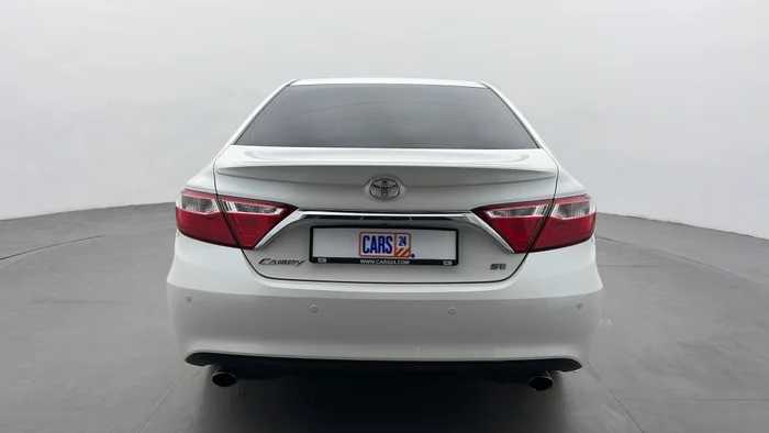 Rent a Toyota Camry SE 2016-pic_1