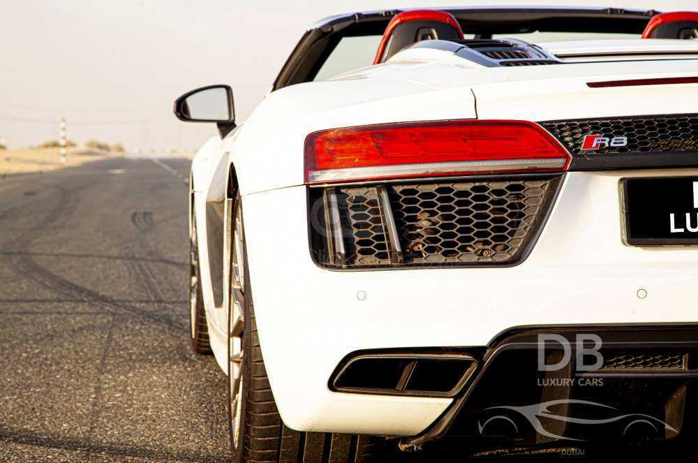 RENT AUDI R8 V10 SPYDER 2017 IN DUBAI-pic_4