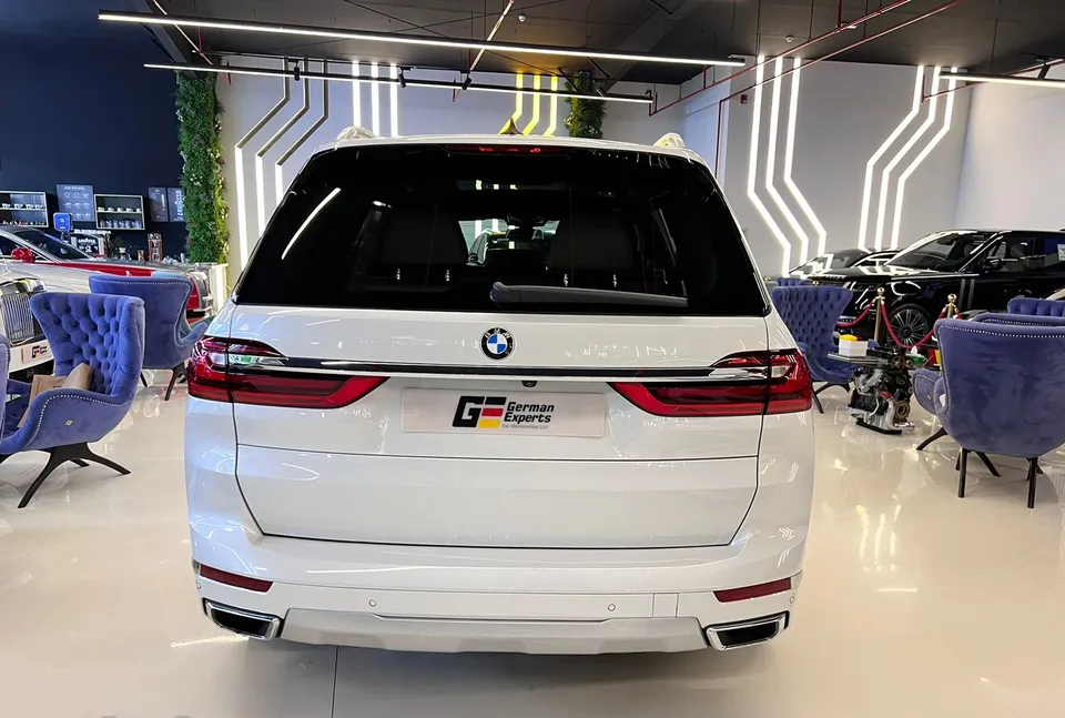 BMW X7 40i Individual/FULLY LOADED/GCC UNDER WARRANTY-pic_4