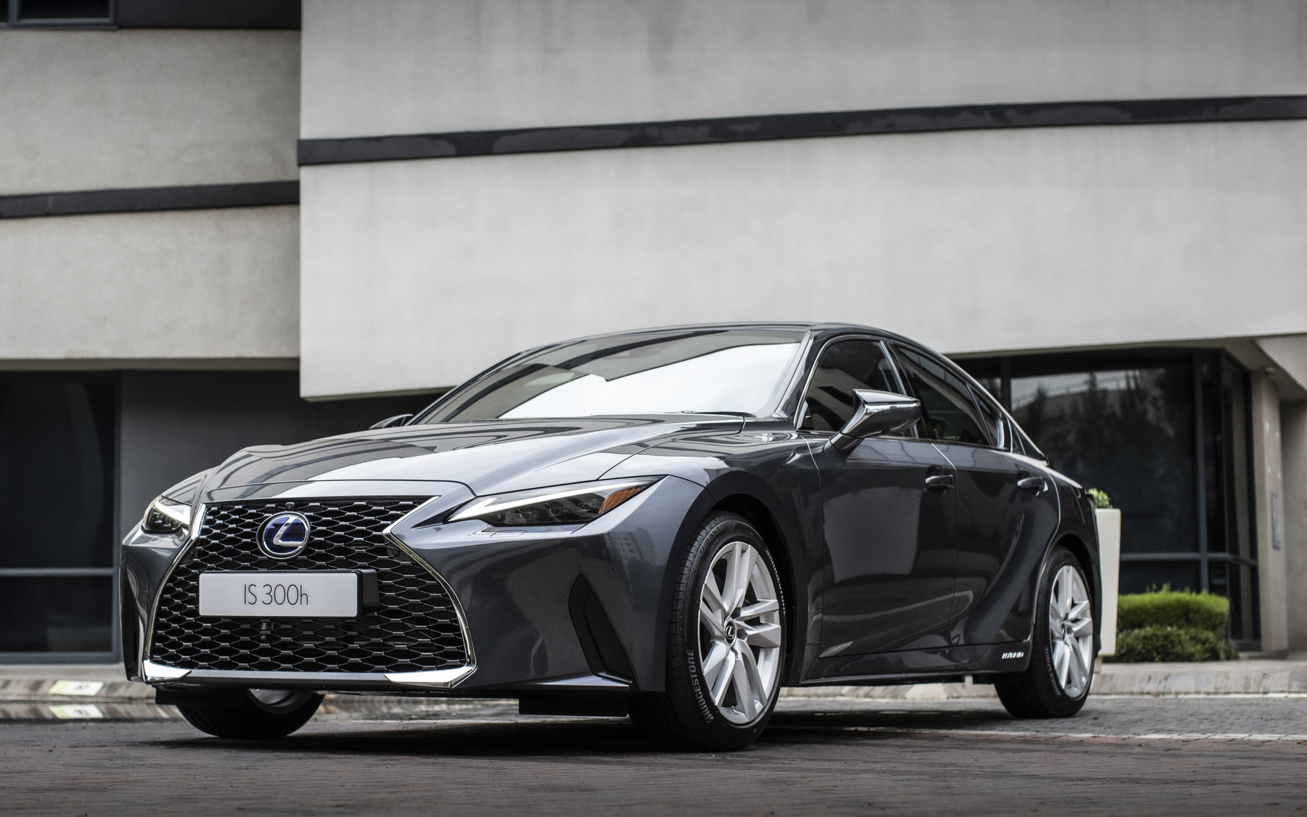 Rent Lexus IS 300 in Dubai-pic_1