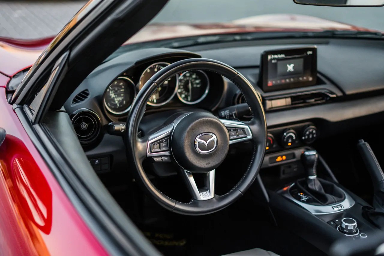 Rent a Mazda mx 5-pic_1