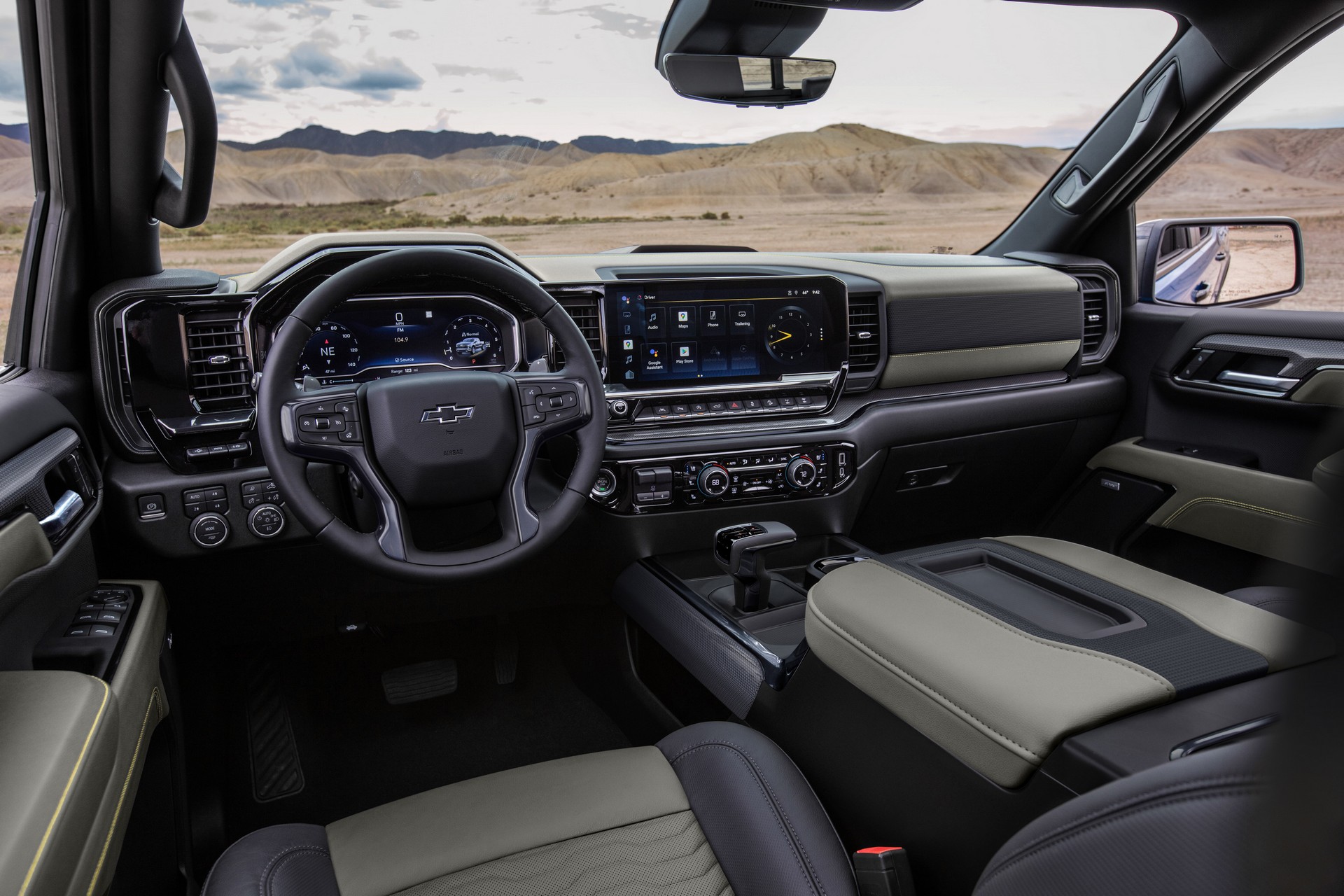 Rent Chevrolet Silverado 2022 in Dubai-pic_1