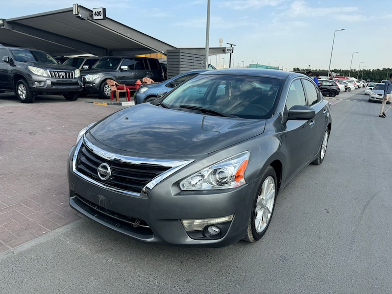 Nissan Altima-image