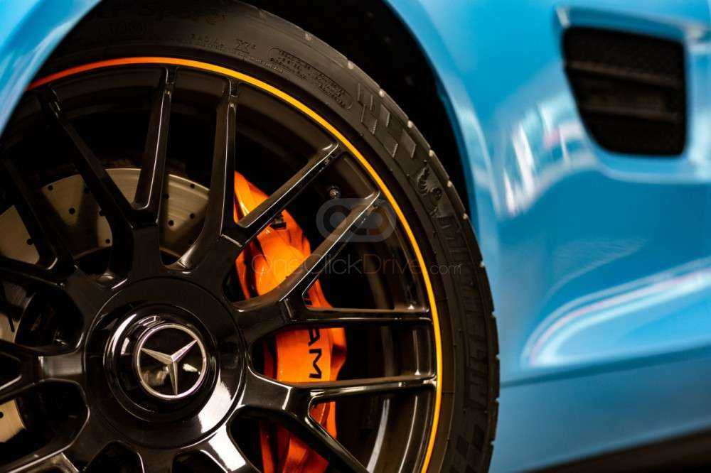Rent Mercedes Benz AMG GT 2020 in Dubai-pic_3