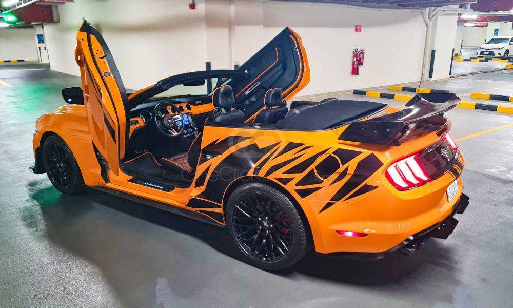 Rent Ford Mustang Shelby GT500 Kit Convertible V4-pic_4