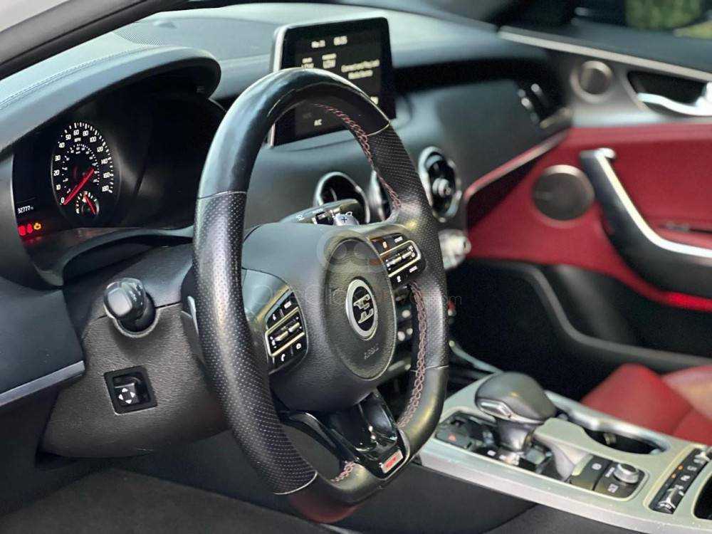 RENT KIA STINGER 2021 IN DUBAI-pic_5