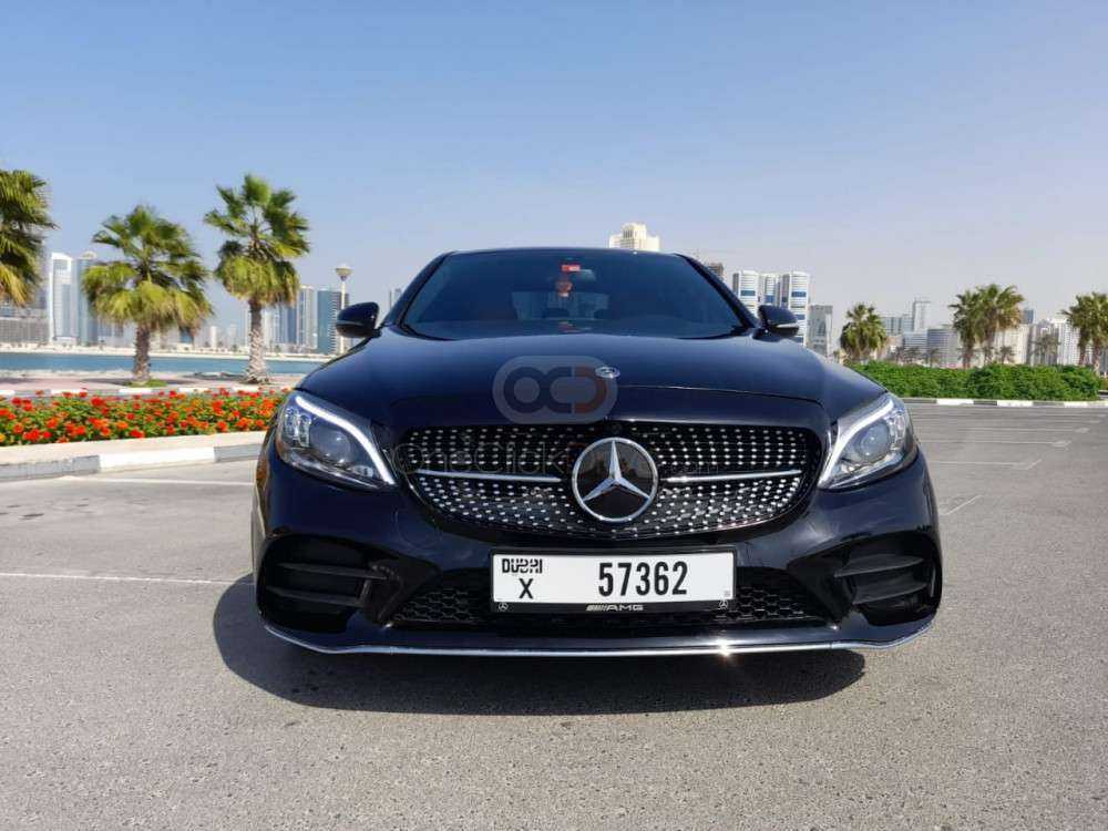 Rent Mercedes Benz C300 2018 in Dubai - Luxury Sedan-pic_3
