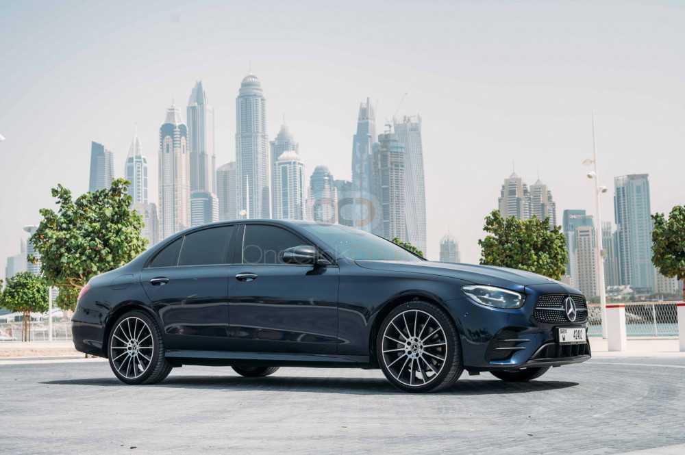 RENT MERCEDES BENZ E300 2022 IN DUBAI-pic_4