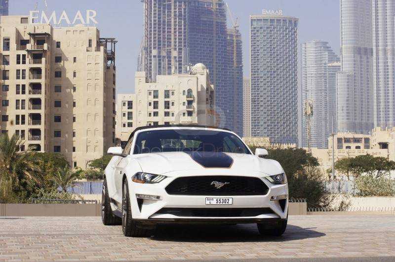 Rent White Ford Mustang EcoBoost Convertible V4 in Dubai-pic_5