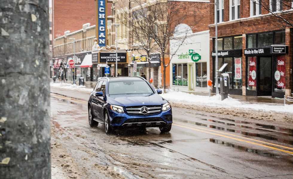 Rent Mercedes GLC 350E HYBRID-pic_2