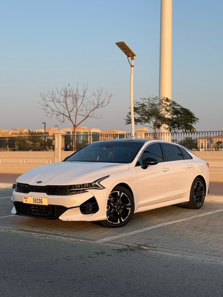 Kia K5 GT-Line-pic_3