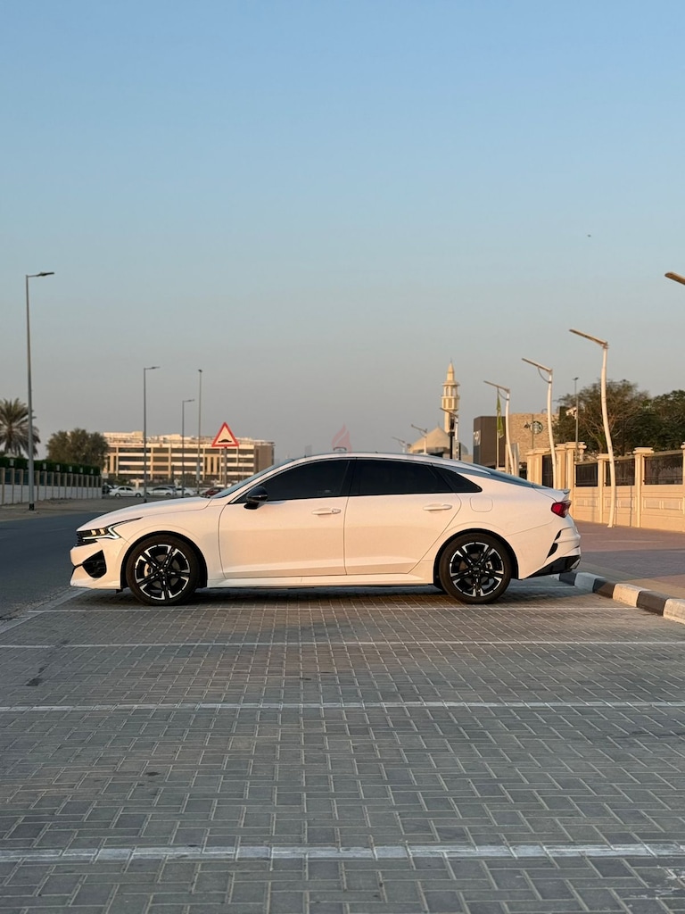 Kia K5 GT-Line-pic_2