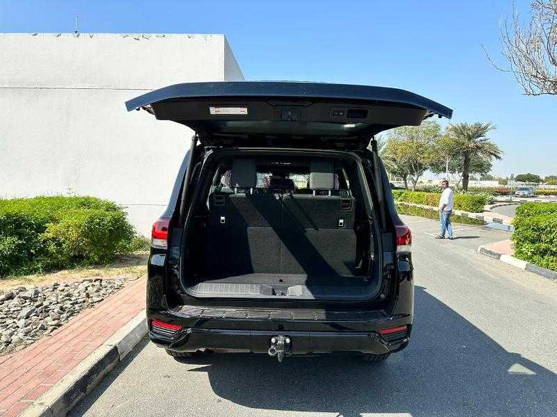 Land Cruiser 2022 (VIP Limited Edition) Gcc specs brand new-pic_5