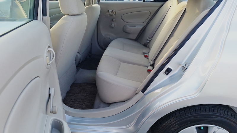 Nissan Sunny-pic_1